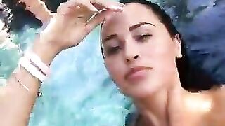 Ana's Snapchat (Video 243)