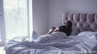 Wendy Cutie bathtub play