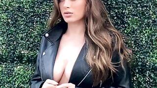 Lana Rhoades More Onlyfans (Video 4)