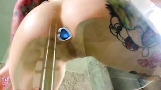 Helly_Rite - Tattooed Beauty Loves Playing With Butt Plug