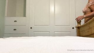 D.D OF - Bedtime Twerk