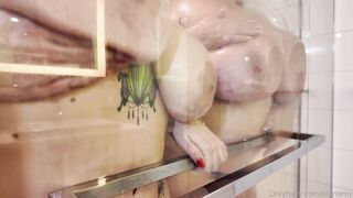 Olyria Roy Naked SHOWER GG ONLYFANS