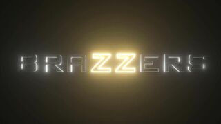 Kayley Gunner Elly Clutch - Sleazy Rider Part 1