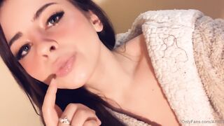 Aliiceapple (Video 3)