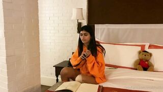 Mia Khalifa Late Night Bathing Video Leaked