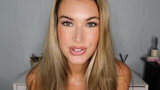 Sabrina Vaz ASMR