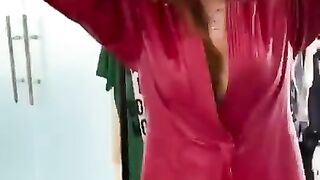 Bella Thorne (Video 1)