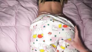 Aussie Blonde Lilylanes Gets Pounded Before Bedtime
