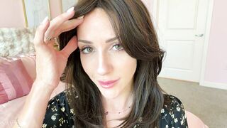 Savvy Star In Kissing Lessons With Mom