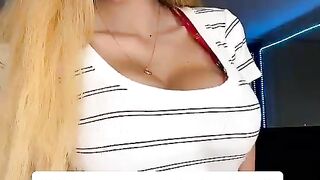 Legendary pussy 19yo (Video 4)