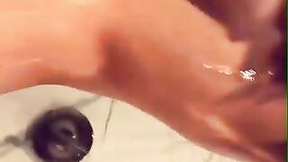 Bella Thorne (Video 2)