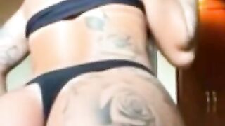 Mc Mirella  (Video 2)