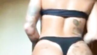 Mc Mirella  (Video 2)