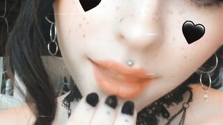 LolaxMina Moaning Masturbation