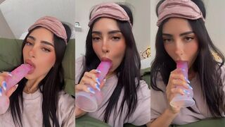 Cupofchaii - dildo bj