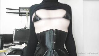 nicoleponyxo / Niquidoll