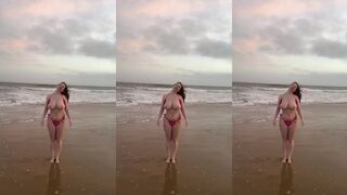 Victoriaramxs Naked on Beach Onlyfans
