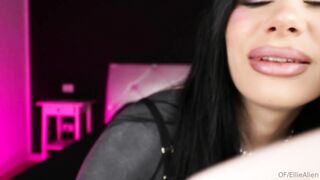Ellie Alien ASMR