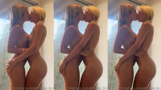 trippie bri Naked w/ Friend