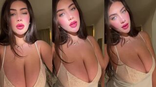 Colleen Sheehan Deep Cleavage Melons